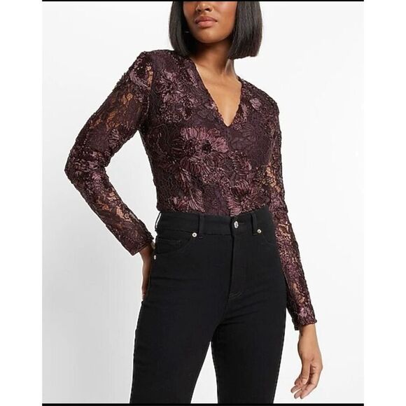 NWT Express Eggplant Purple Long Sleeve V Neck Lace Bodysuit Medium Floral Date - Picture 1 of 14